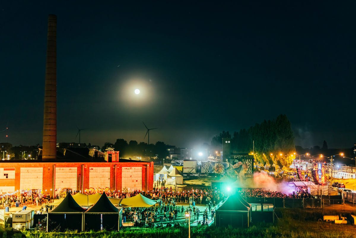 Loading... just a sec